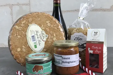 Marché de Noël à Angles-sur-l'Anglin — Le Bureau d’Information Touristique d’Angles-sur-l’Anglin fête Noël !
