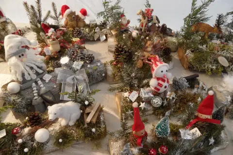 Marché de Noël à Lucenay-lès-Aix — Marché de Noël