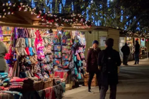 Marché de Noël à Montreuil — Marché Noël Créateurs – ICI Montreuil