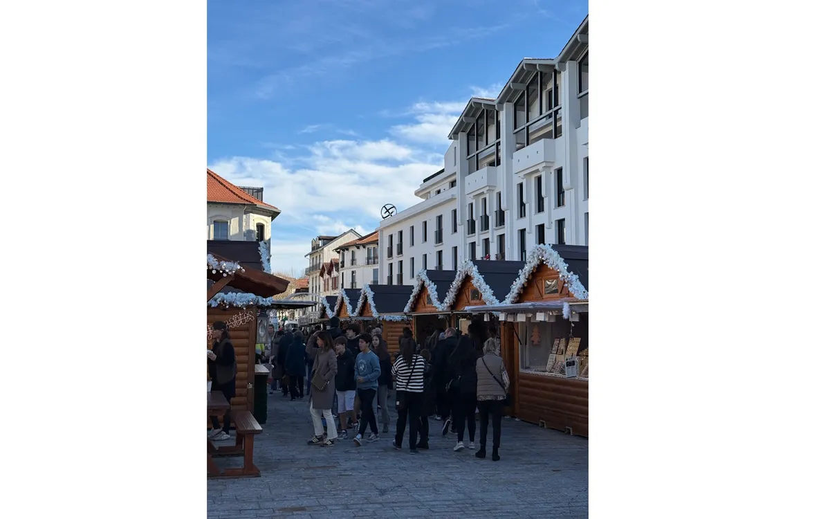 Marché de Noël à Saint-Jean-de-Luz — Le village de noël