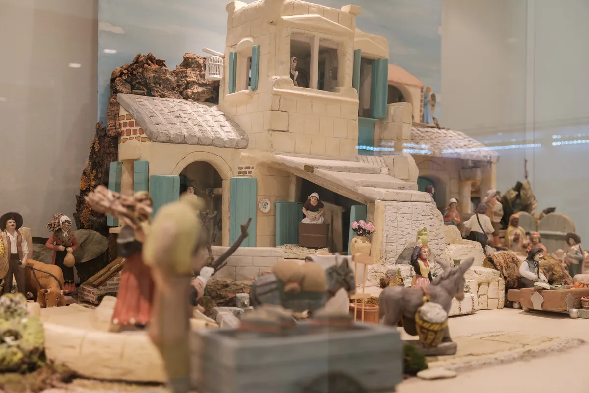 Marché de Noël à Arles — Le salon des santonniers