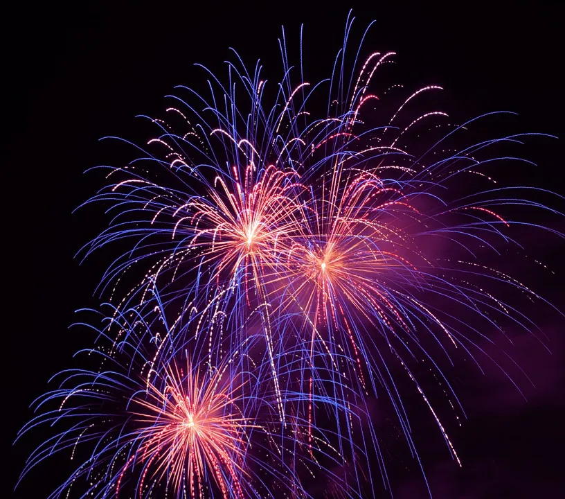 Marché de Noël à Vire-sur-Lot — Feu d'artifice à Vire-sur-Lot