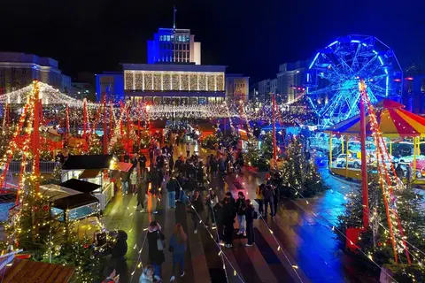 Marché de Noël à Brest — Marché de Noël de Brest – Place de la Liberté