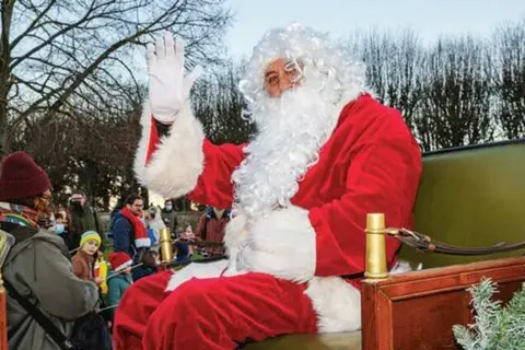 Marché de Noël à Meudon — Noël à Meudon : village de Noël