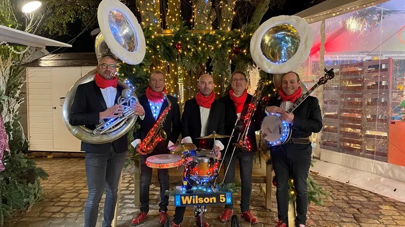 Marché de Noël à Le Blanc — Les Wilson 5 de Noël