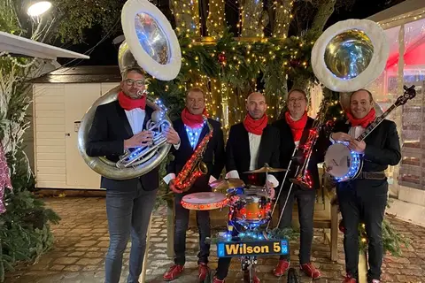 Marché de Noël à Le Blanc — Les Wilson 5 de Noël