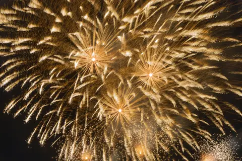 Marché de Noël à Bretenoux — Feu d'artifice du marché de Noël de Bretenoux