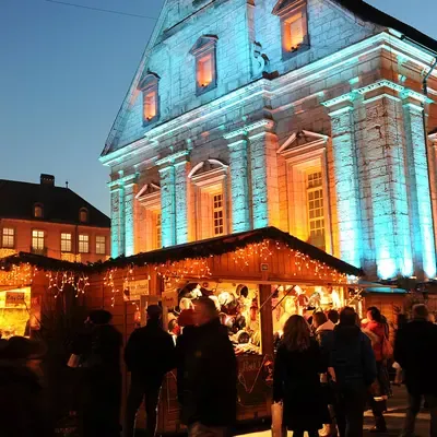 Marché de Noël à Besançon — Marché de Noël des créateurs et artisans – places du centre historique