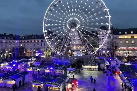 Marché de Noël à Orléans — Marché de Noël d’Orléans – centre-ville et quais