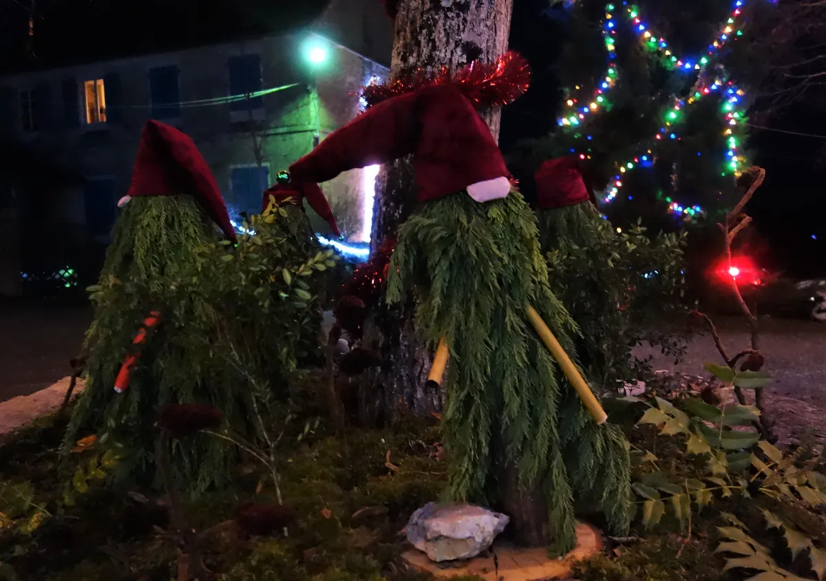 Marché de Noël à Sénaillac-Lauzès — Illuminations de Noël à Sénaillac-Lauzès