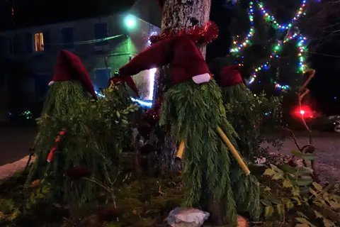 Marché de Noël à Sénaillac-Lauzès — Illuminations de Noël à Sénaillac-Lauzès